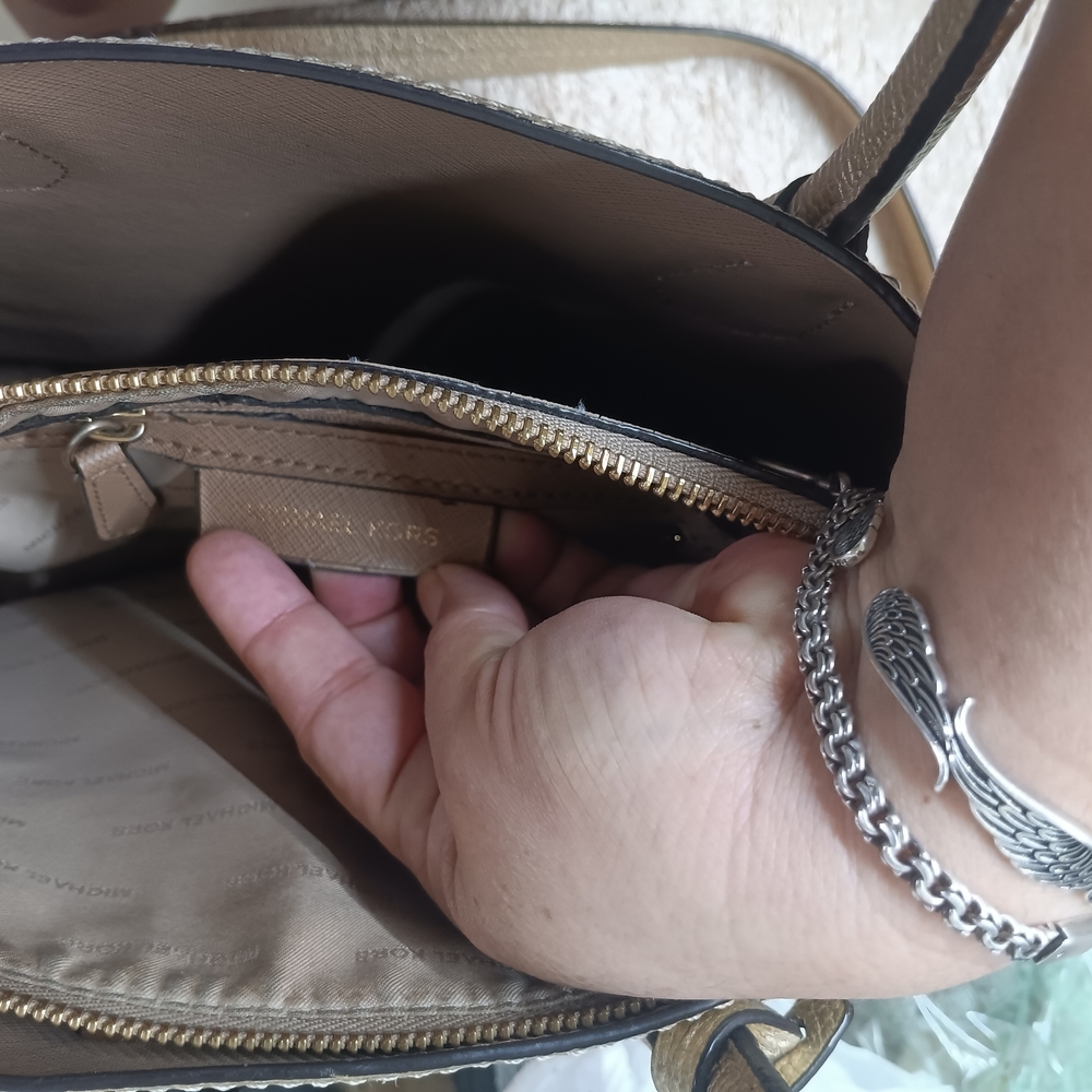 Michael Kors Gold Leather Tote Bag - Picture 11 of 16